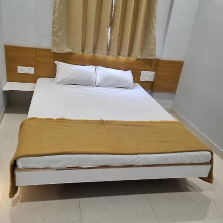 Vivanta Inn Lodge, Solapur Dış mekan fotoğraf