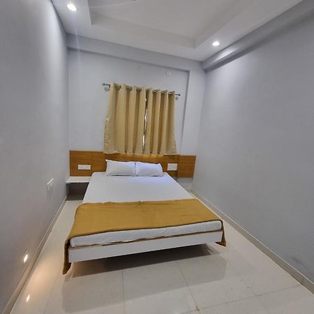 Vivanta Inn Lodge, Solapur Dış mekan fotoğraf