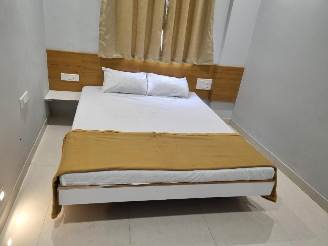 Vivanta Inn Lodge, Solapur Dış mekan fotoğraf