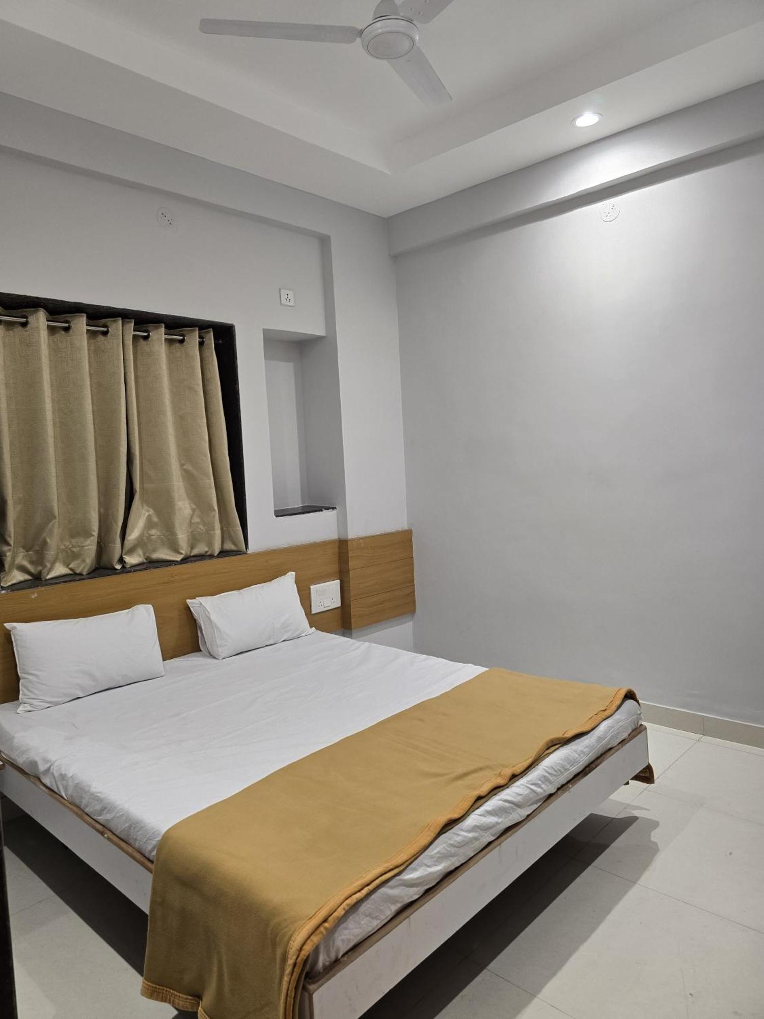 Vivanta Inn Lodge, Solapur Dış mekan fotoğraf