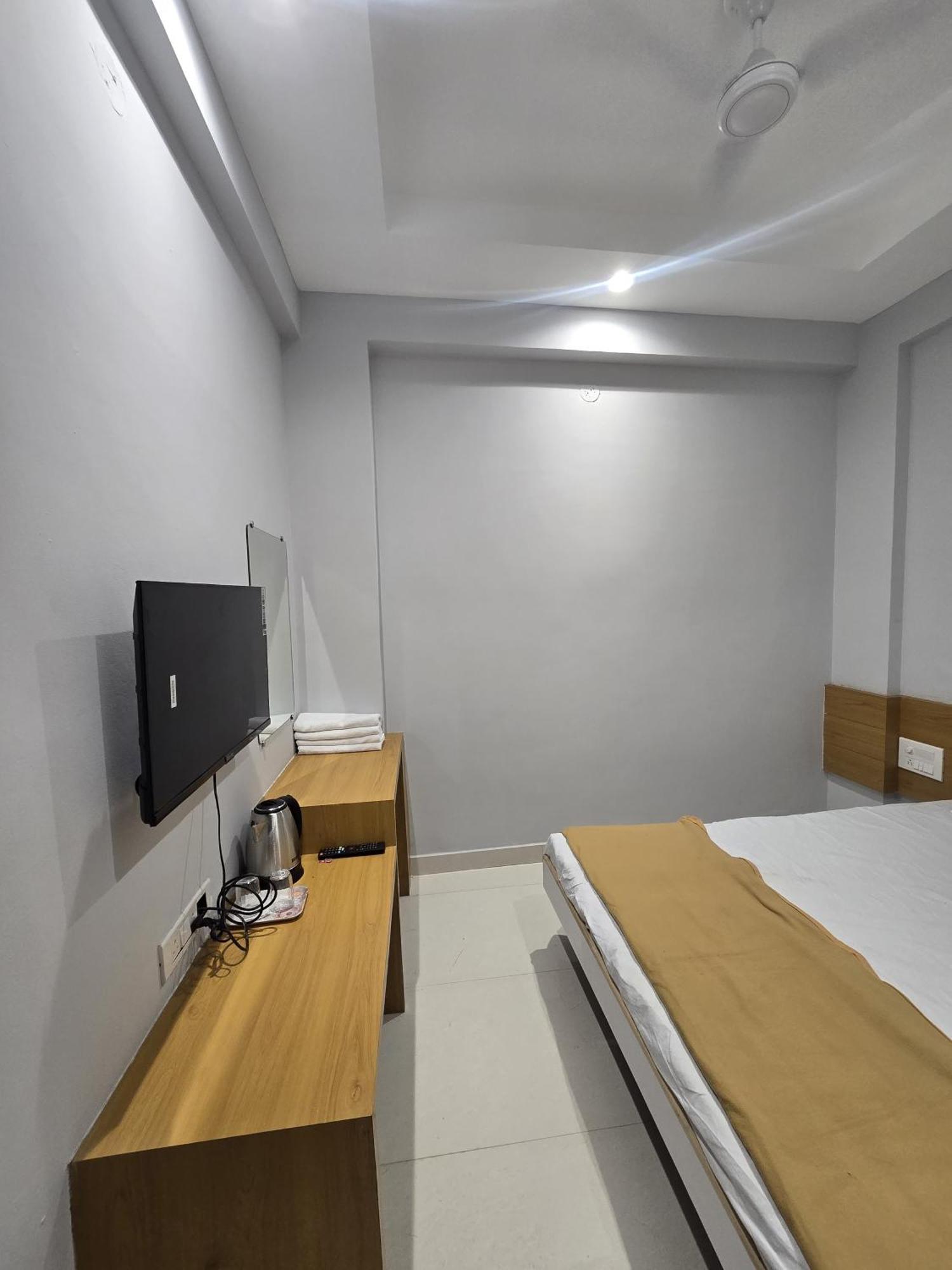 Vivanta Inn Lodge, Solapur Dış mekan fotoğraf