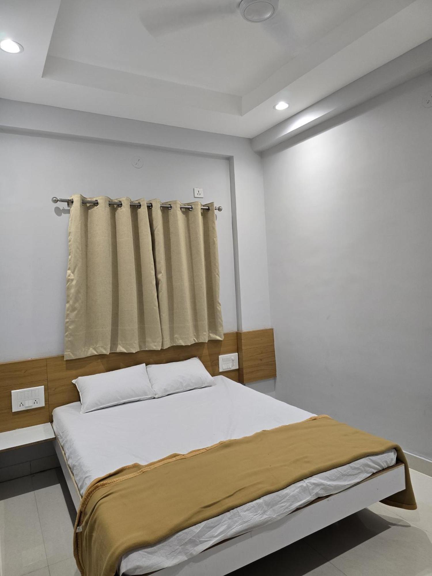 Vivanta Inn Lodge, Solapur Dış mekan fotoğraf
