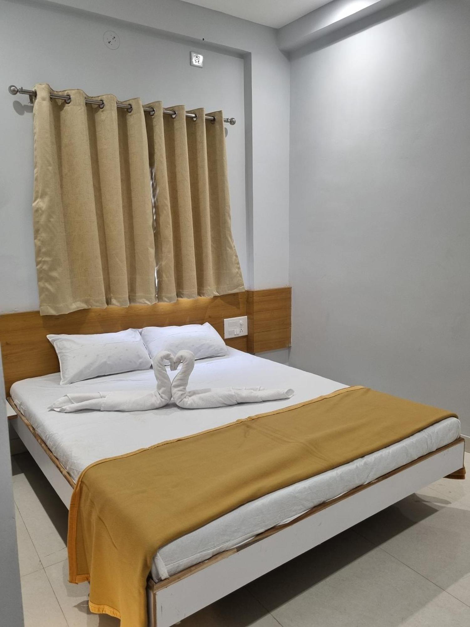 Vivanta Inn Lodge, Solapur Dış mekan fotoğraf